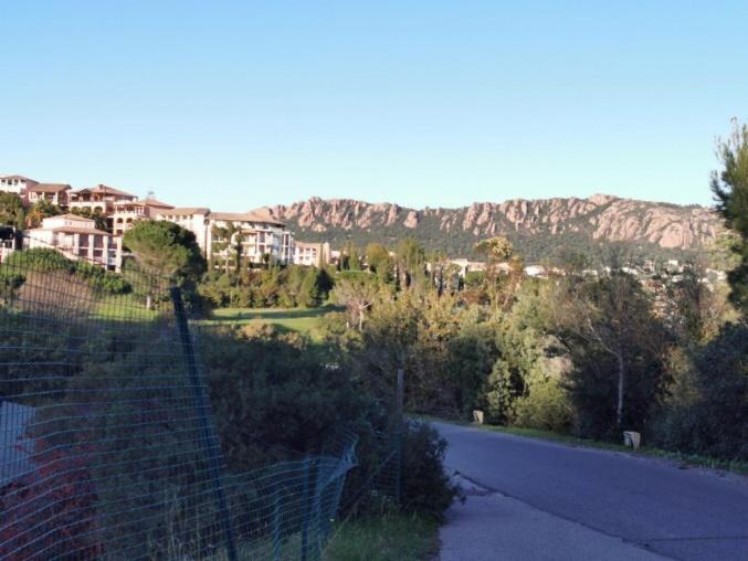 Saint Raphael, Cap Esterel Le Hameau. Vue Mer Exterior foto